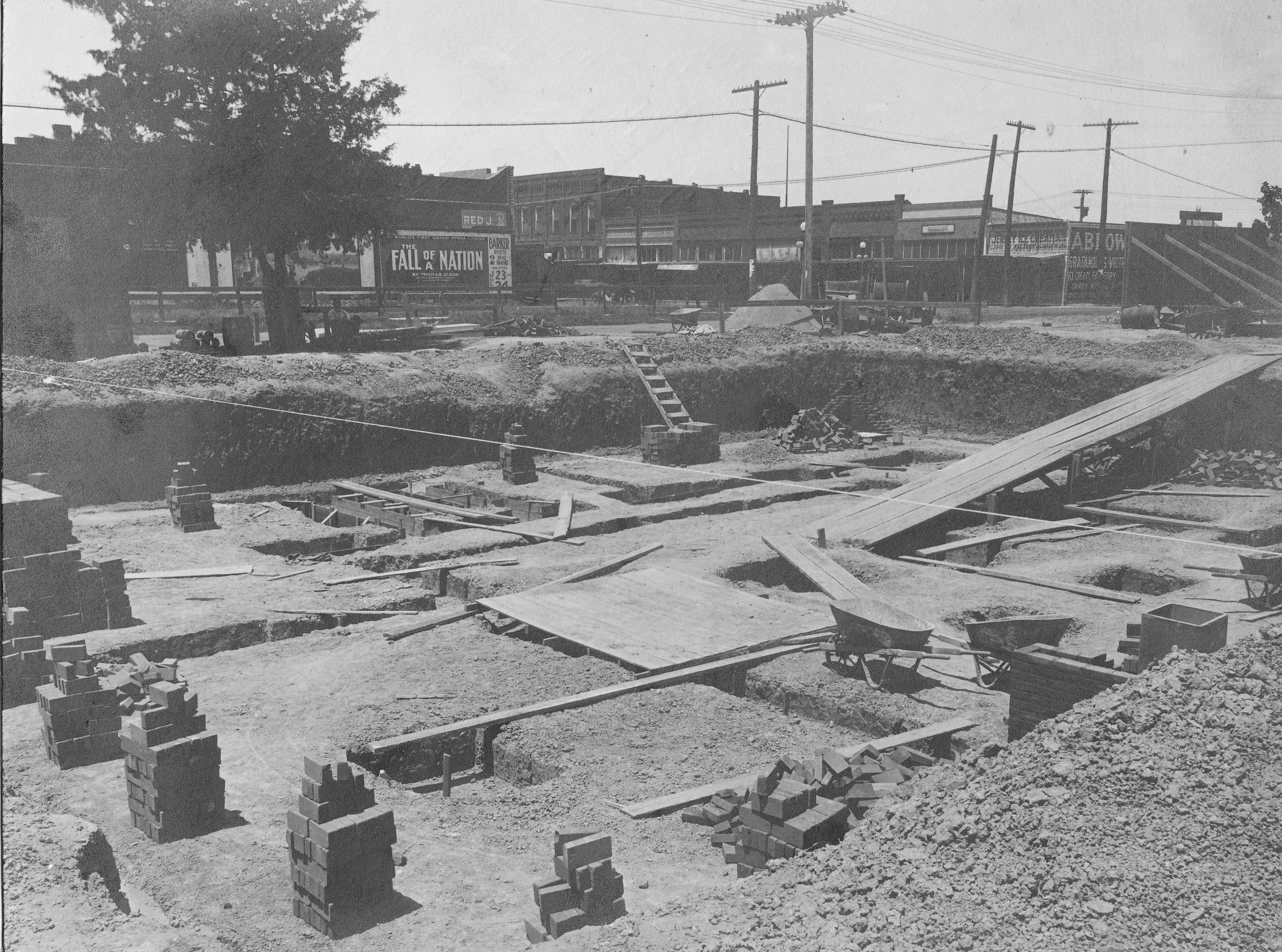 Construction 1916