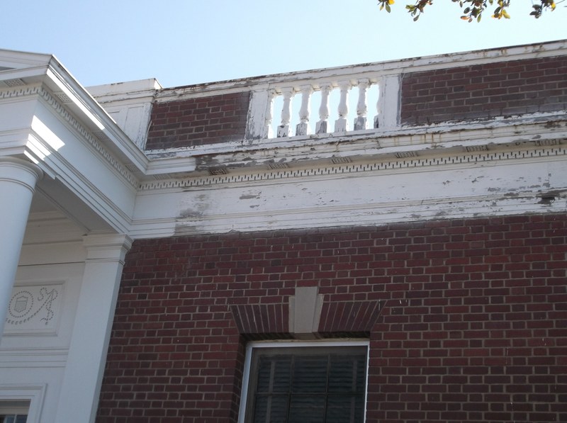 parapet 001.JPG